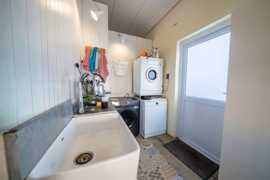 4 Bedroom Property for Sale in Paradyskloof Western Cape